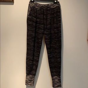 Soft Black/cream sweatpants